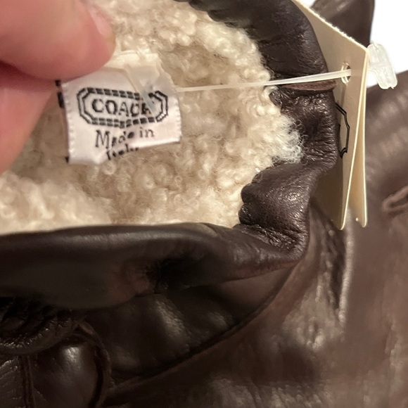 NWT VTG Coach Dark Chocolate Brown Leather 100% Shearling Gloves M Original Box - Picture 11 of 12